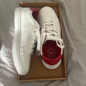 Brooks Brothers White Sneakers - Brand New 🌟